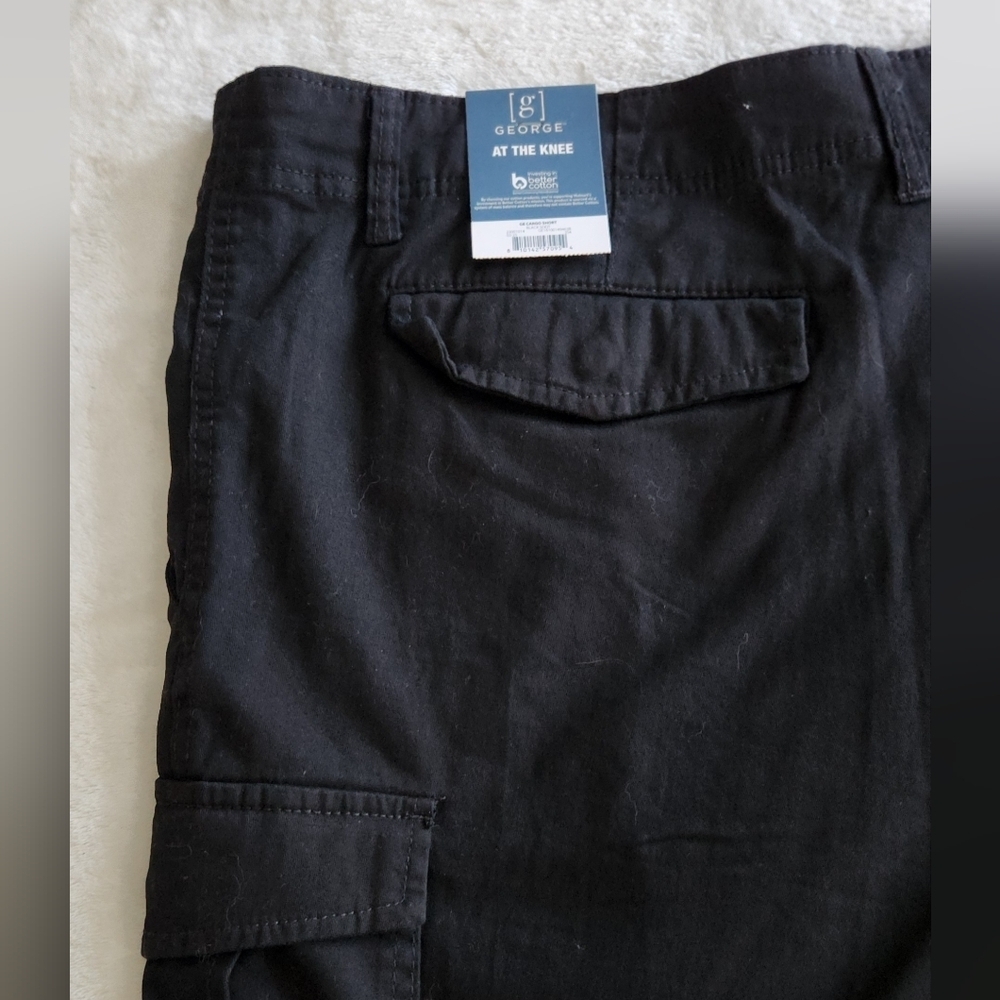 🩳George Men’s Black Cargo Shorts – Size 44 – 10” Inseam – NWT Above the Knee - Picture 10 of 16
